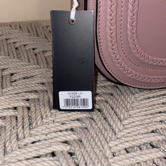 Lavender Shoulder bag. - Picture 3 of 3